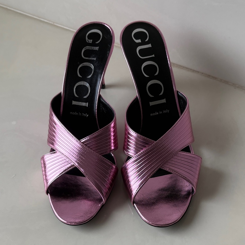 NEW Authentic GUCCI Women's Metallic Pink Heels SIZE 40